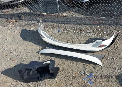 2018 Toyota Rav4 Limited z USA, uszkodzony, nr VIN JTMDFREV4JJ186842